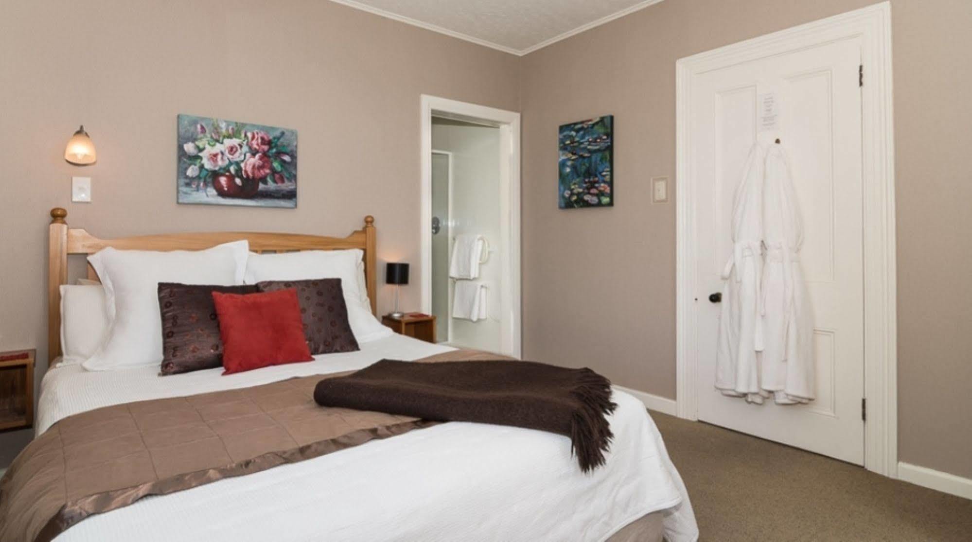 The Point B&B Kaikoura Luaran gambar