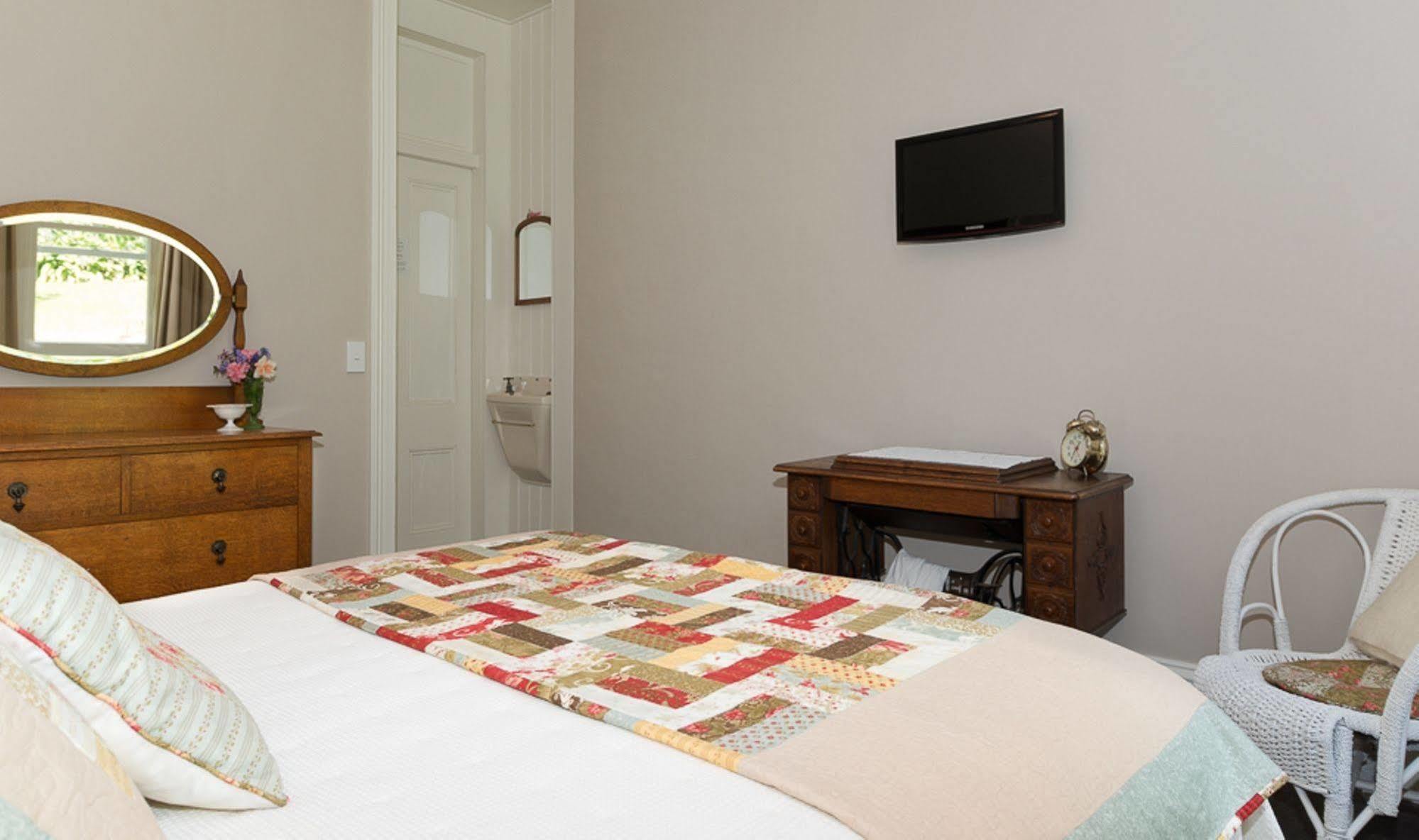 The Point B&B Kaikoura Luaran gambar