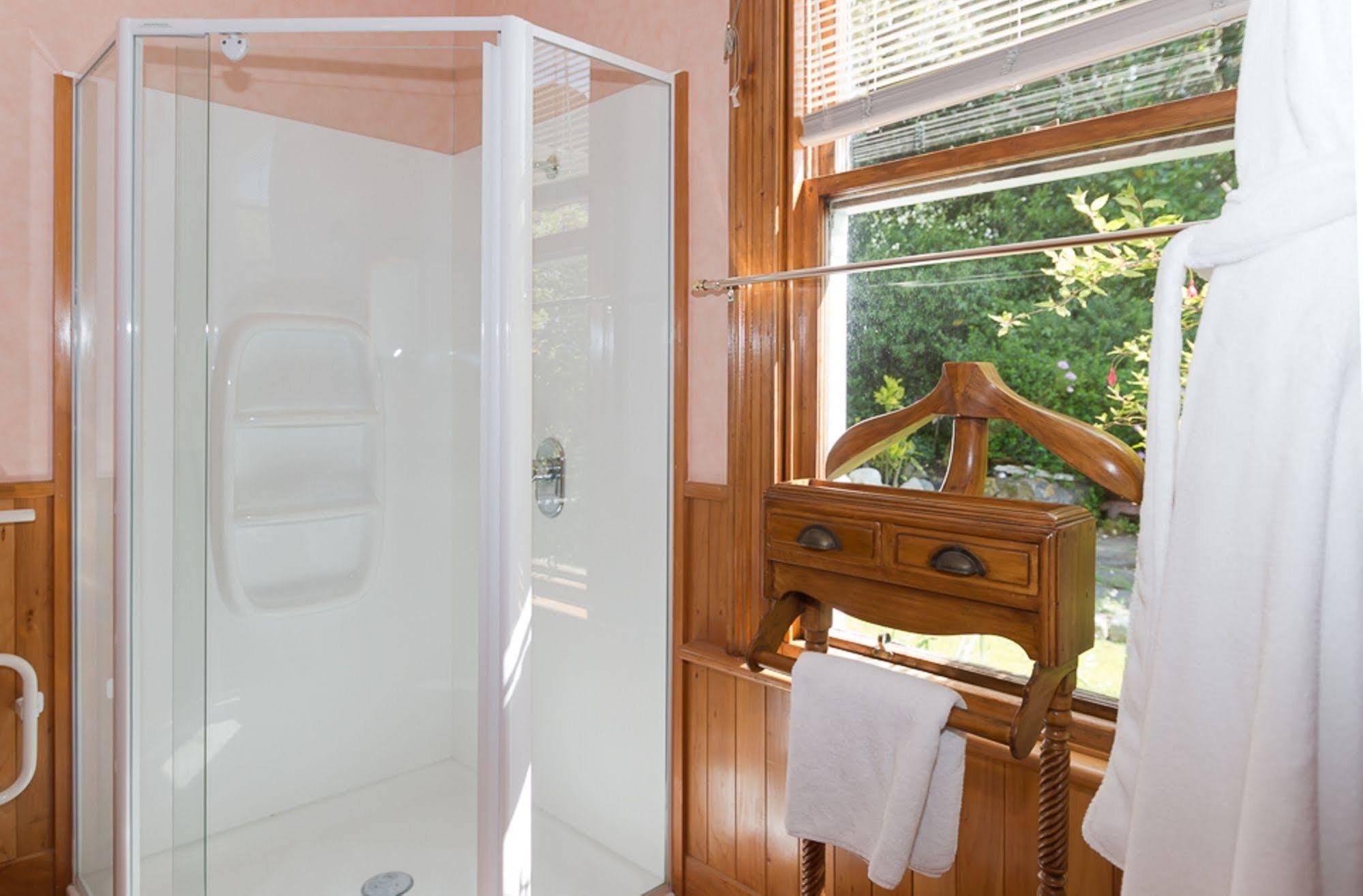 The Point B&B Kaikoura Luaran gambar
